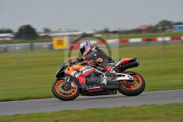 Motorcycle action photographs;Ty croes;anglesey;anglesey photographs;event digital images;eventdigitalimages;no limits trackday;peter wileman photography;trac mon;trackday;trackday digital images;trackday photos