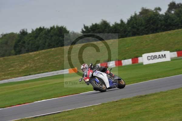 Motorcycle action photographs;Ty croes;anglesey;anglesey photographs;event digital images;eventdigitalimages;no limits trackday;peter wileman photography;trac mon;trackday;trackday digital images;trackday photos