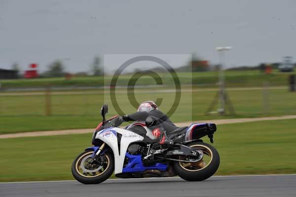 Motorcycle action photographs;Ty croes;anglesey;anglesey photographs;event digital images;eventdigitalimages;no limits trackday;peter wileman photography;trac mon;trackday;trackday digital images;trackday photos