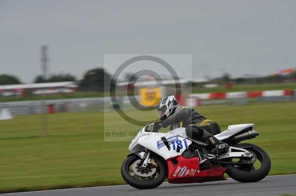 Motorcycle action photographs;Ty croes;anglesey;anglesey photographs;event digital images;eventdigitalimages;no limits trackday;peter wileman photography;trac mon;trackday;trackday digital images;trackday photos