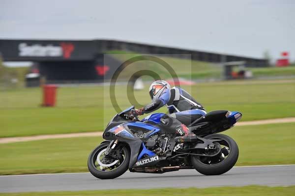 Motorcycle action photographs;Ty croes;anglesey;anglesey photographs;event digital images;eventdigitalimages;no limits trackday;peter wileman photography;trac mon;trackday;trackday digital images;trackday photos