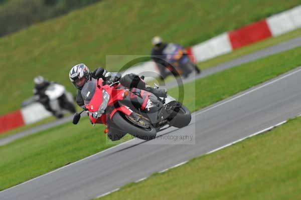 Motorcycle action photographs;Ty croes;anglesey;anglesey photographs;event digital images;eventdigitalimages;no limits trackday;peter wileman photography;trac mon;trackday;trackday digital images;trackday photos