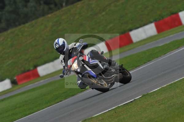 Motorcycle action photographs;Ty croes;anglesey;anglesey photographs;event digital images;eventdigitalimages;no limits trackday;peter wileman photography;trac mon;trackday;trackday digital images;trackday photos