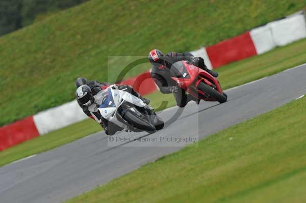 Motorcycle action photographs;Ty croes;anglesey;anglesey photographs;event digital images;eventdigitalimages;no limits trackday;peter wileman photography;trac mon;trackday;trackday digital images;trackday photos