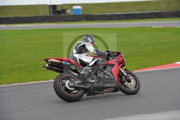 Motorcycle action photographs;Ty croes;anglesey;anglesey photographs;event digital images;eventdigitalimages;no limits trackday;peter wileman photography;trac mon;trackday;trackday digital images;trackday photos