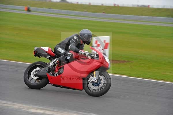 Motorcycle action photographs;Ty croes;anglesey;anglesey photographs;event digital images;eventdigitalimages;no limits trackday;peter wileman photography;trac mon;trackday;trackday digital images;trackday photos