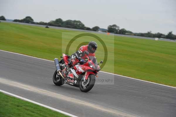 Motorcycle action photographs;Ty croes;anglesey;anglesey photographs;event digital images;eventdigitalimages;no limits trackday;peter wileman photography;trac mon;trackday;trackday digital images;trackday photos