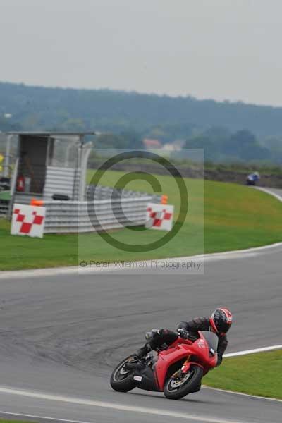 Motorcycle action photographs;Ty croes;anglesey;anglesey photographs;event digital images;eventdigitalimages;no limits trackday;peter wileman photography;trac mon;trackday;trackday digital images;trackday photos