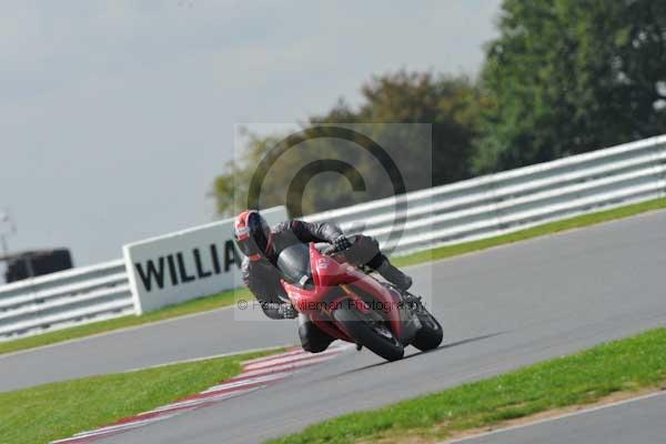 Motorcycle action photographs;Ty croes;anglesey;anglesey photographs;event digital images;eventdigitalimages;no limits trackday;peter wileman photography;trac mon;trackday;trackday digital images;trackday photos