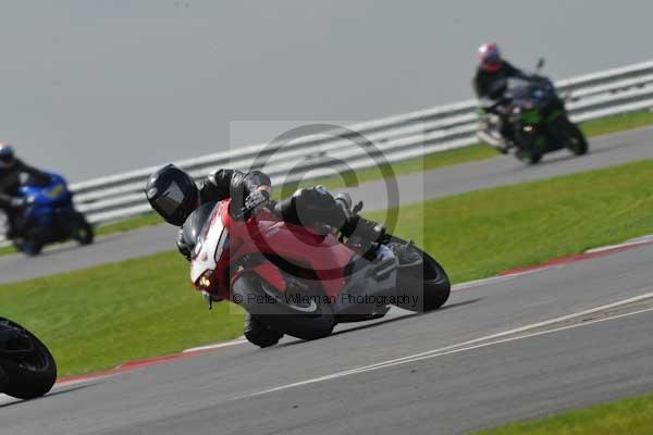 Motorcycle action photographs;Ty croes;anglesey;anglesey photographs;event digital images;eventdigitalimages;no limits trackday;peter wileman photography;trac mon;trackday;trackday digital images;trackday photos