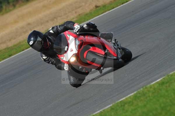 Motorcycle action photographs;Ty croes;anglesey;anglesey photographs;event digital images;eventdigitalimages;no limits trackday;peter wileman photography;trac mon;trackday;trackday digital images;trackday photos