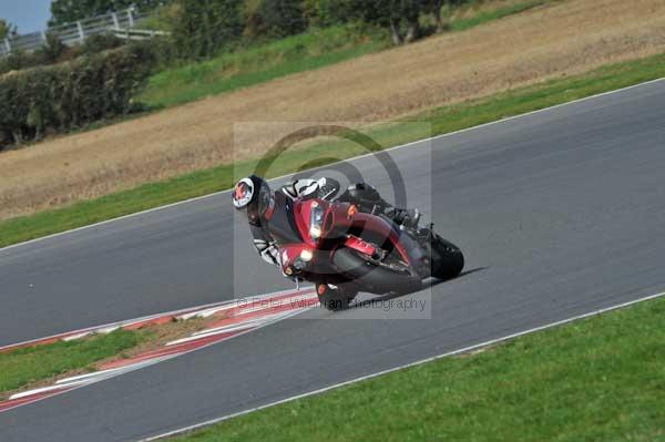 Motorcycle action photographs;Ty croes;anglesey;anglesey photographs;event digital images;eventdigitalimages;no limits trackday;peter wileman photography;trac mon;trackday;trackday digital images;trackday photos