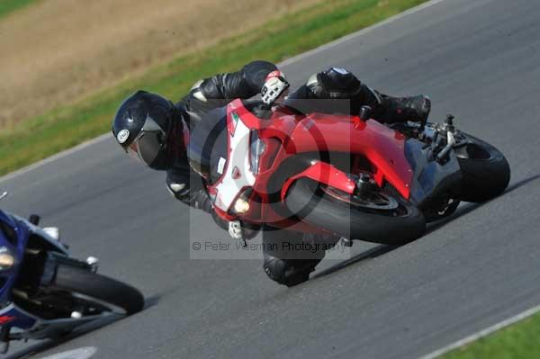 Motorcycle action photographs;Ty croes;anglesey;anglesey photographs;event digital images;eventdigitalimages;no limits trackday;peter wileman photography;trac mon;trackday;trackday digital images;trackday photos