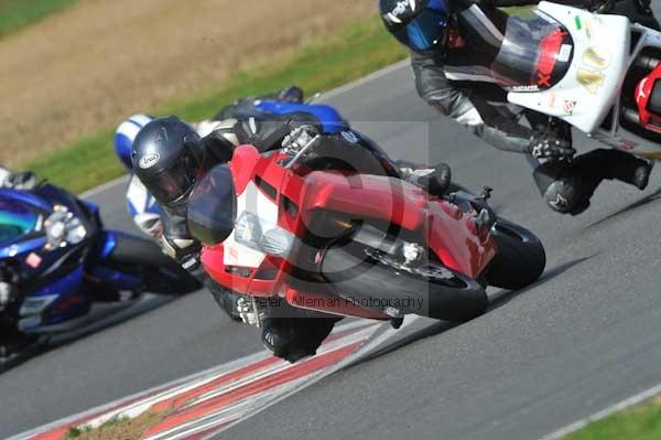 Motorcycle action photographs;Ty croes;anglesey;anglesey photographs;event digital images;eventdigitalimages;no limits trackday;peter wileman photography;trac mon;trackday;trackday digital images;trackday photos