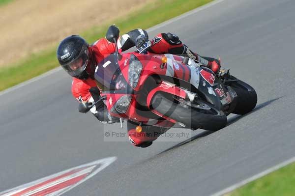 Motorcycle action photographs;Ty croes;anglesey;anglesey photographs;event digital images;eventdigitalimages;no limits trackday;peter wileman photography;trac mon;trackday;trackday digital images;trackday photos