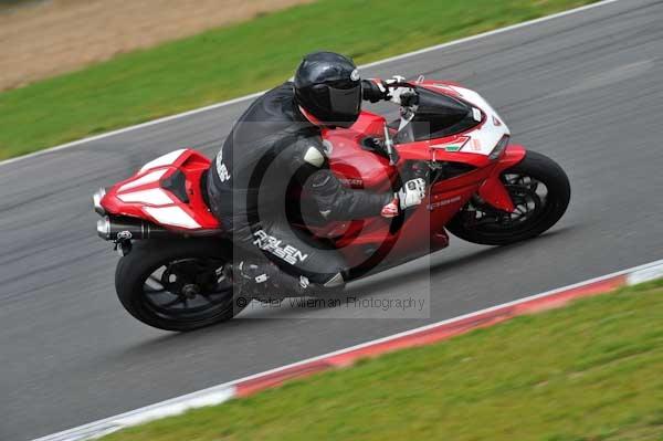 Motorcycle action photographs;Ty croes;anglesey;anglesey photographs;event digital images;eventdigitalimages;no limits trackday;peter wileman photography;trac mon;trackday;trackday digital images;trackday photos