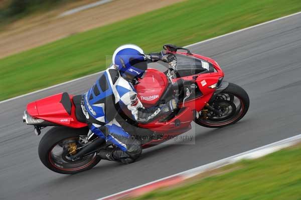 Motorcycle action photographs;Ty croes;anglesey;anglesey photographs;event digital images;eventdigitalimages;no limits trackday;peter wileman photography;trac mon;trackday;trackday digital images;trackday photos