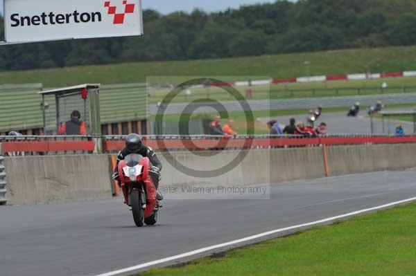 Motorcycle action photographs;Ty croes;anglesey;anglesey photographs;event digital images;eventdigitalimages;no limits trackday;peter wileman photography;trac mon;trackday;trackday digital images;trackday photos