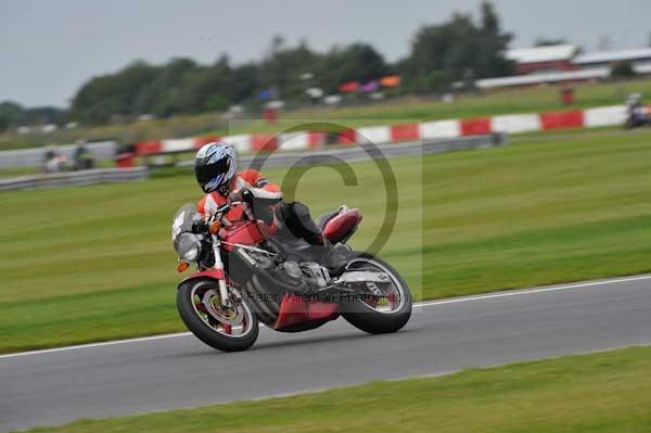 Motorcycle action photographs;Ty croes;anglesey;anglesey photographs;event digital images;eventdigitalimages;no limits trackday;peter wileman photography;trac mon;trackday;trackday digital images;trackday photos