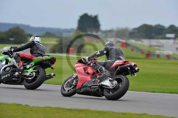 Motorcycle action photographs;Ty croes;anglesey;anglesey photographs;event digital images;eventdigitalimages;no limits trackday;peter wileman photography;trac mon;trackday;trackday digital images;trackday photos