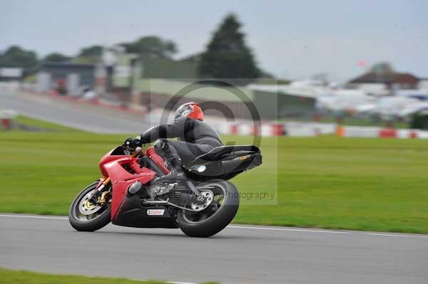 Motorcycle action photographs;Ty croes;anglesey;anglesey photographs;event digital images;eventdigitalimages;no limits trackday;peter wileman photography;trac mon;trackday;trackday digital images;trackday photos