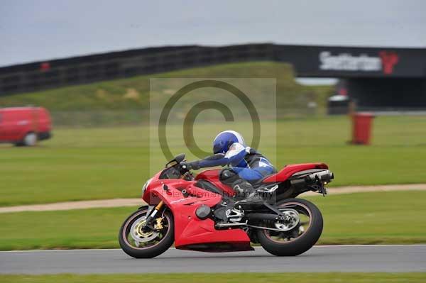 Motorcycle action photographs;Ty croes;anglesey;anglesey photographs;event digital images;eventdigitalimages;no limits trackday;peter wileman photography;trac mon;trackday;trackday digital images;trackday photos