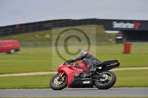 Motorcycle action photographs;Ty croes;anglesey;anglesey photographs;event digital images;eventdigitalimages;no limits trackday;peter wileman photography;trac mon;trackday;trackday digital images;trackday photos