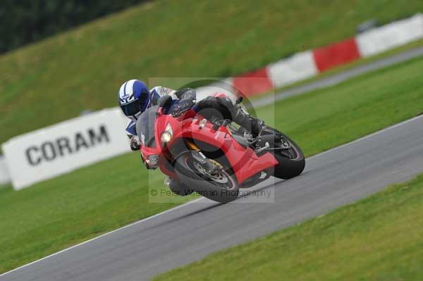 Motorcycle action photographs;Ty croes;anglesey;anglesey photographs;event digital images;eventdigitalimages;no limits trackday;peter wileman photography;trac mon;trackday;trackday digital images;trackday photos