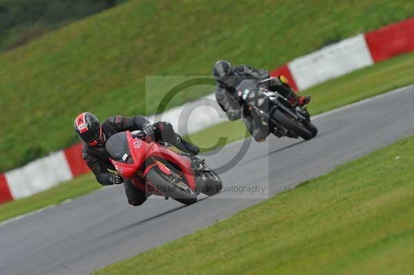 Motorcycle action photographs;Ty croes;anglesey;anglesey photographs;event digital images;eventdigitalimages;no limits trackday;peter wileman photography;trac mon;trackday;trackday digital images;trackday photos