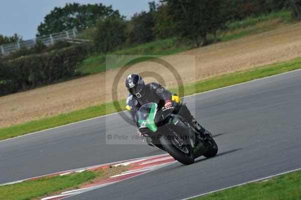 Motorcycle action photographs;Ty croes;anglesey;anglesey photographs;event digital images;eventdigitalimages;no limits trackday;peter wileman photography;trac mon;trackday;trackday digital images;trackday photos