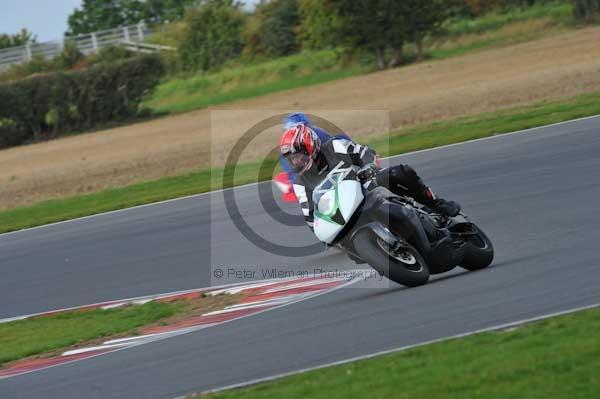 Motorcycle action photographs;Ty croes;anglesey;anglesey photographs;event digital images;eventdigitalimages;no limits trackday;peter wileman photography;trac mon;trackday;trackday digital images;trackday photos