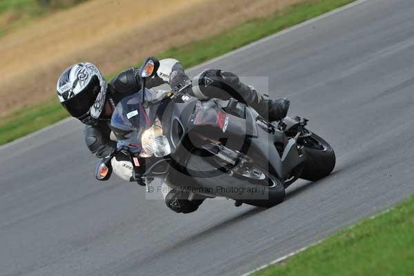 Motorcycle action photographs;Ty croes;anglesey;anglesey photographs;event digital images;eventdigitalimages;no limits trackday;peter wileman photography;trac mon;trackday;trackday digital images;trackday photos