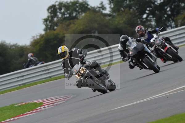 Motorcycle action photographs;Ty croes;anglesey;anglesey photographs;event digital images;eventdigitalimages;no limits trackday;peter wileman photography;trac mon;trackday;trackday digital images;trackday photos