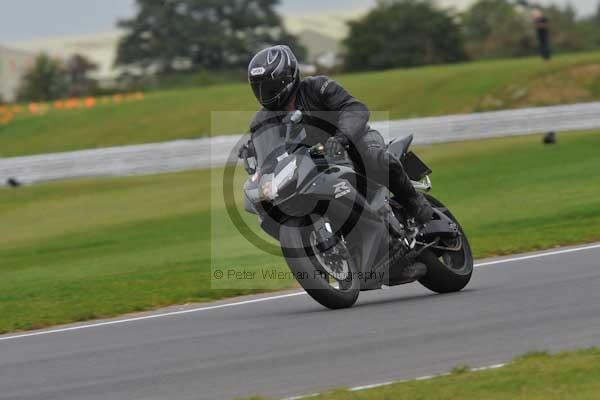 Motorcycle action photographs;Ty croes;anglesey;anglesey photographs;event digital images;eventdigitalimages;no limits trackday;peter wileman photography;trac mon;trackday;trackday digital images;trackday photos