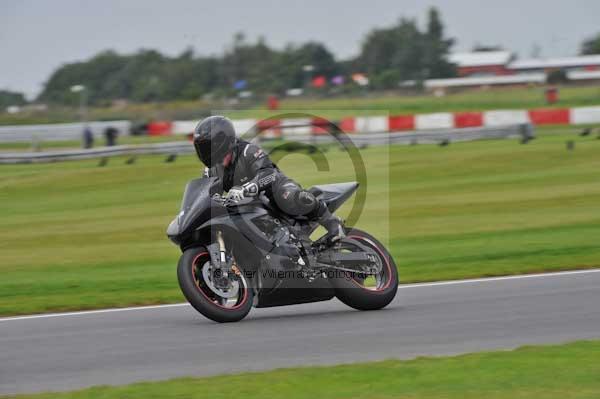 Motorcycle action photographs;Ty croes;anglesey;anglesey photographs;event digital images;eventdigitalimages;no limits trackday;peter wileman photography;trac mon;trackday;trackday digital images;trackday photos