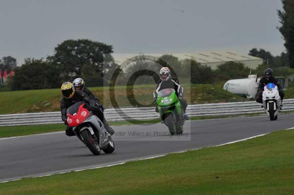 Motorcycle action photographs;Ty croes;anglesey;anglesey photographs;event digital images;eventdigitalimages;no limits trackday;peter wileman photography;trac mon;trackday;trackday digital images;trackday photos