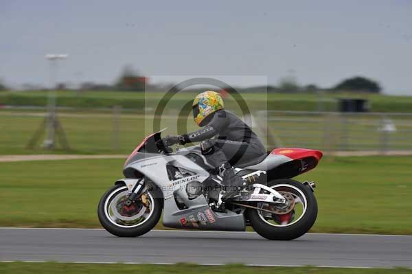 Motorcycle action photographs;Ty croes;anglesey;anglesey photographs;event digital images;eventdigitalimages;no limits trackday;peter wileman photography;trac mon;trackday;trackday digital images;trackday photos