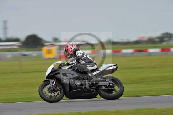 Motorcycle action photographs;Ty croes;anglesey;anglesey photographs;event digital images;eventdigitalimages;no limits trackday;peter wileman photography;trac mon;trackday;trackday digital images;trackday photos