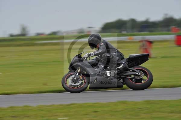 Motorcycle action photographs;Ty croes;anglesey;anglesey photographs;event digital images;eventdigitalimages;no limits trackday;peter wileman photography;trac mon;trackday;trackday digital images;trackday photos