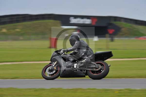 Motorcycle action photographs;Ty croes;anglesey;anglesey photographs;event digital images;eventdigitalimages;no limits trackday;peter wileman photography;trac mon;trackday;trackday digital images;trackday photos