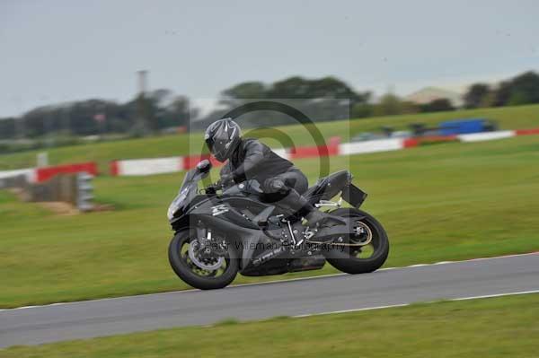 Motorcycle action photographs;Ty croes;anglesey;anglesey photographs;event digital images;eventdigitalimages;no limits trackday;peter wileman photography;trac mon;trackday;trackday digital images;trackday photos