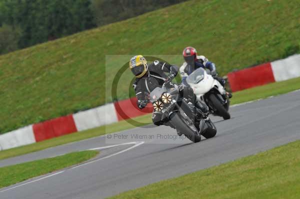 Motorcycle action photographs;Ty croes;anglesey;anglesey photographs;event digital images;eventdigitalimages;no limits trackday;peter wileman photography;trac mon;trackday;trackday digital images;trackday photos