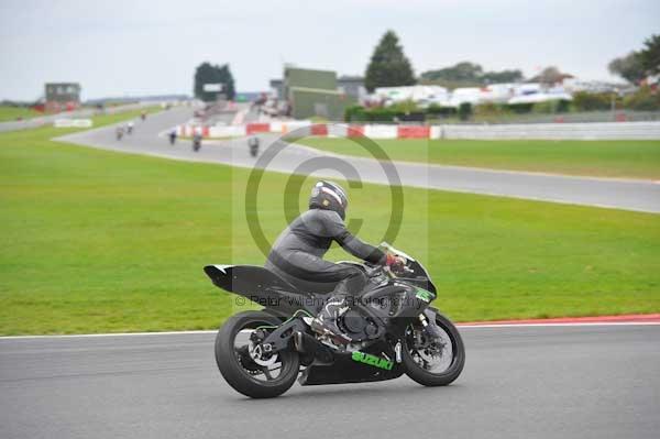 Motorcycle action photographs;Ty croes;anglesey;anglesey photographs;event digital images;eventdigitalimages;no limits trackday;peter wileman photography;trac mon;trackday;trackday digital images;trackday photos