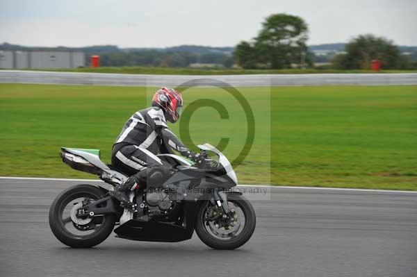 Motorcycle action photographs;Ty croes;anglesey;anglesey photographs;event digital images;eventdigitalimages;no limits trackday;peter wileman photography;trac mon;trackday;trackday digital images;trackday photos