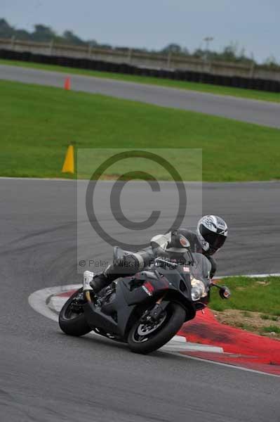 Motorcycle action photographs;Ty croes;anglesey;anglesey photographs;event digital images;eventdigitalimages;no limits trackday;peter wileman photography;trac mon;trackday;trackday digital images;trackday photos