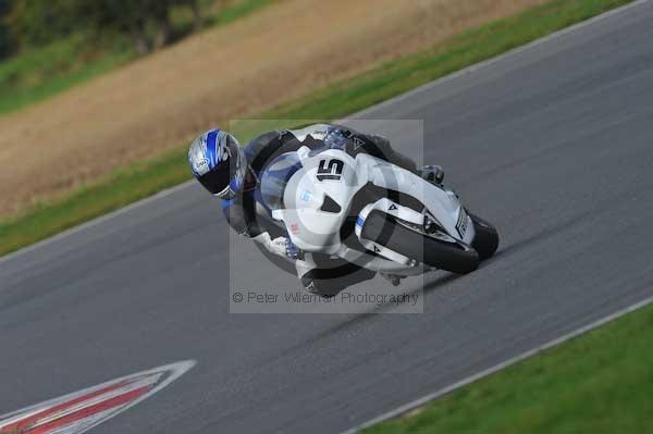 Motorcycle action photographs;Ty croes;anglesey;anglesey photographs;event digital images;eventdigitalimages;no limits trackday;peter wileman photography;trac mon;trackday;trackday digital images;trackday photos