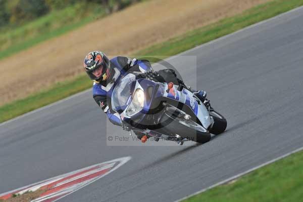 Motorcycle action photographs;Ty croes;anglesey;anglesey photographs;event digital images;eventdigitalimages;no limits trackday;peter wileman photography;trac mon;trackday;trackday digital images;trackday photos