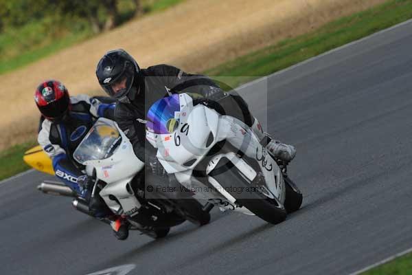 Motorcycle action photographs;Ty croes;anglesey;anglesey photographs;event digital images;eventdigitalimages;no limits trackday;peter wileman photography;trac mon;trackday;trackday digital images;trackday photos