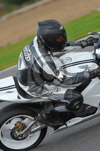 Motorcycle action photographs;Ty croes;anglesey;anglesey photographs;event digital images;eventdigitalimages;no limits trackday;peter wileman photography;trac mon;trackday;trackday digital images;trackday photos