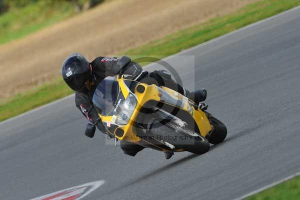 Motorcycle action photographs;Ty croes;anglesey;anglesey photographs;event digital images;eventdigitalimages;no limits trackday;peter wileman photography;trac mon;trackday;trackday digital images;trackday photos